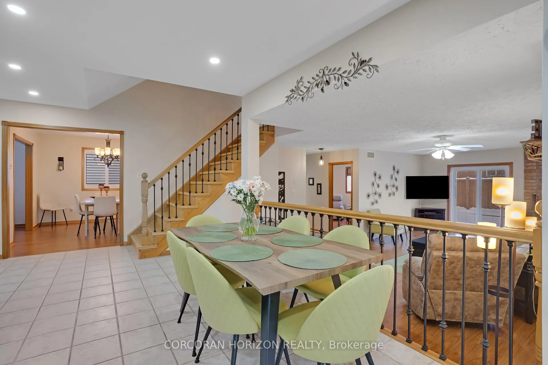 Photo 21 of 35 Southview Crescent, Cambridge — HOMEH