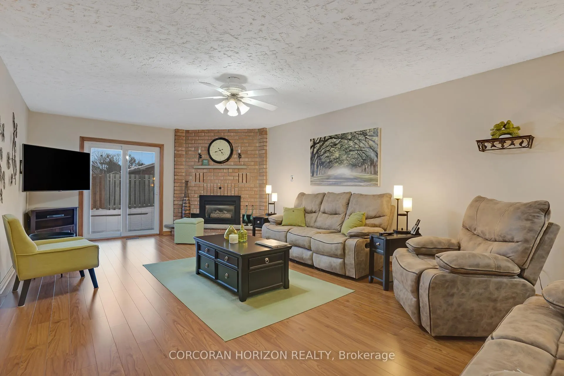 Photo 22 of 35 Southview Crescent, Cambridge — HOMEH