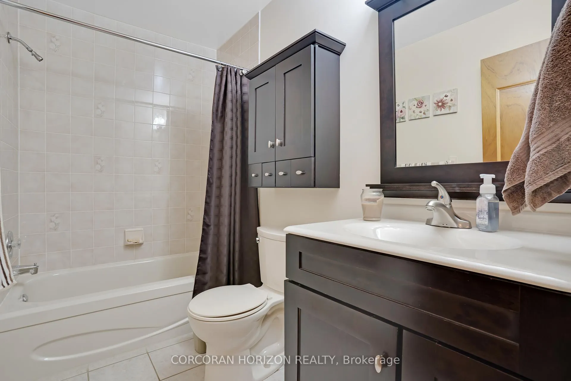 Photo 27 of 35 Southview Crescent, Cambridge — HOMEH