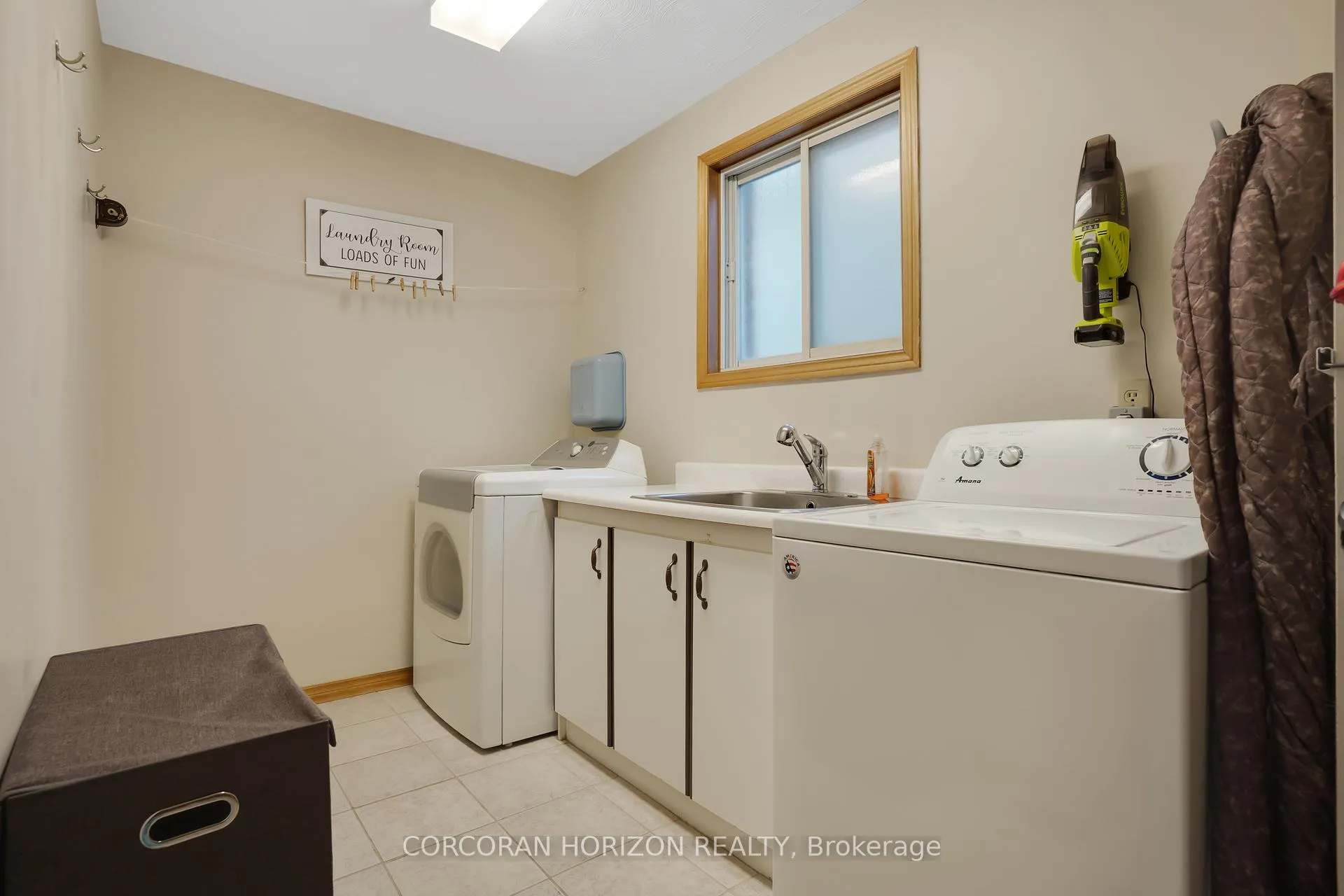 Photo 28 of 35 Southview Crescent, Cambridge — HOMEH