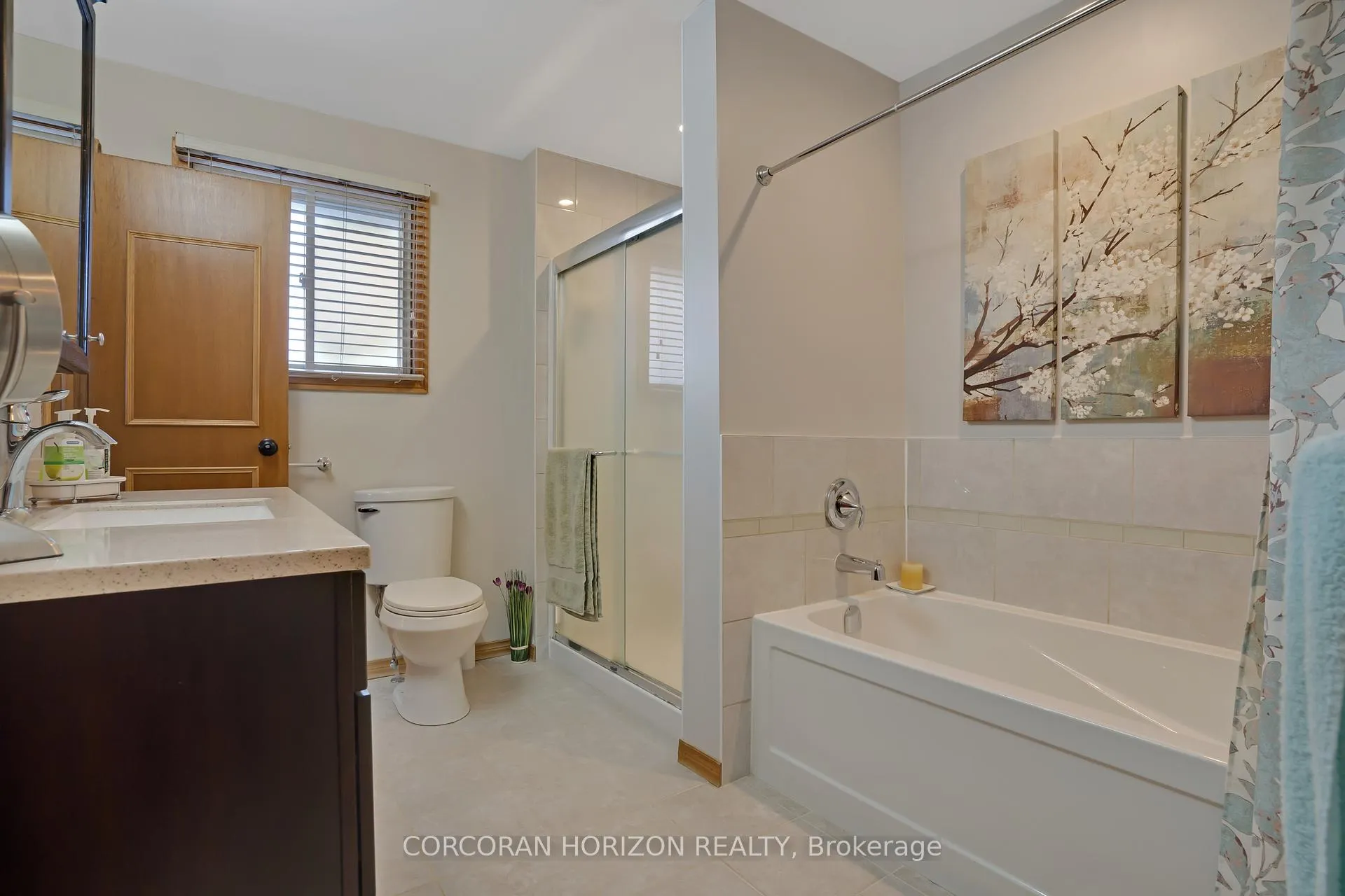 Photo 30 of 35 Southview Crescent, Cambridge — HOMEH