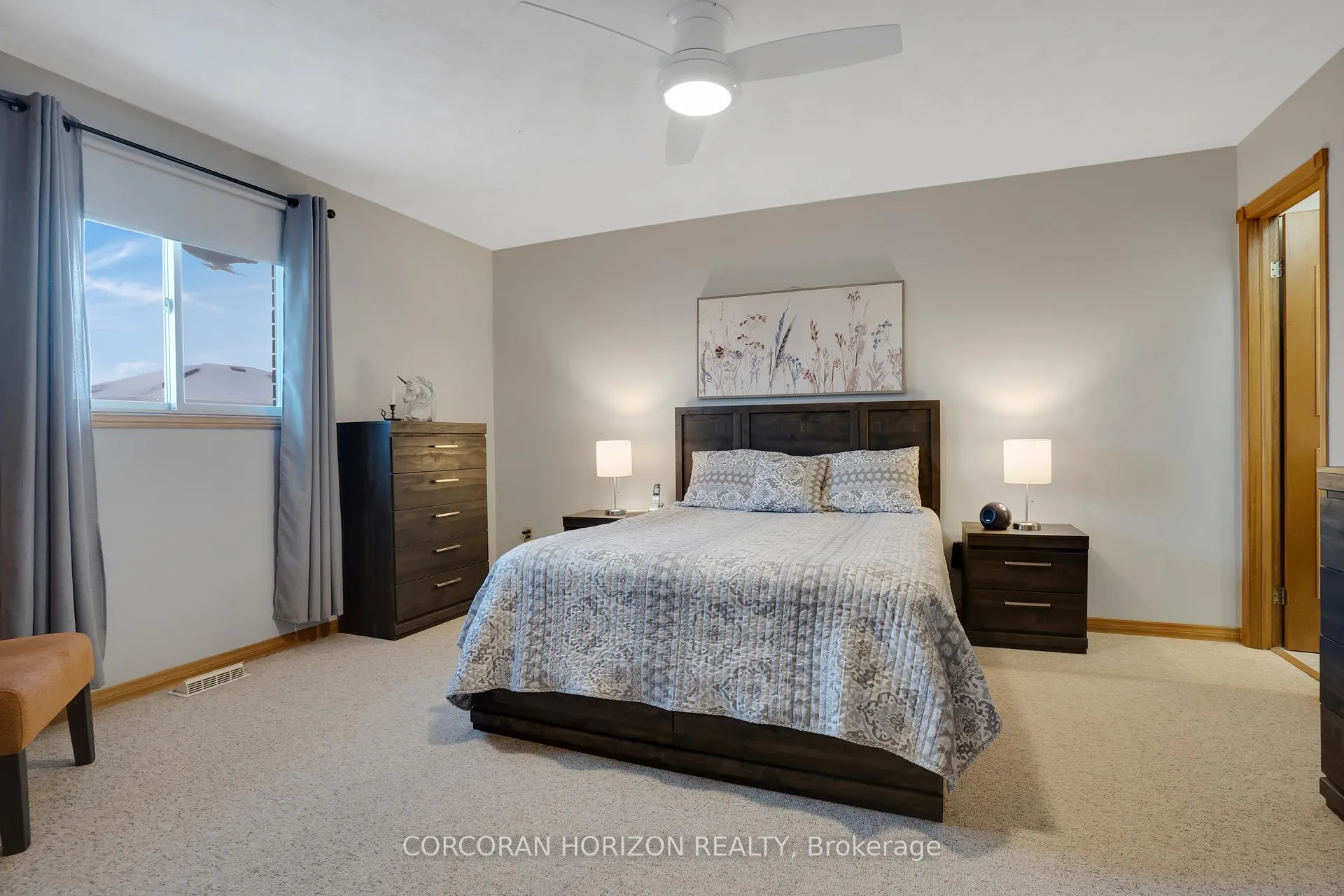 Photo 32 of 35 Southview Crescent, Cambridge — HOMEH