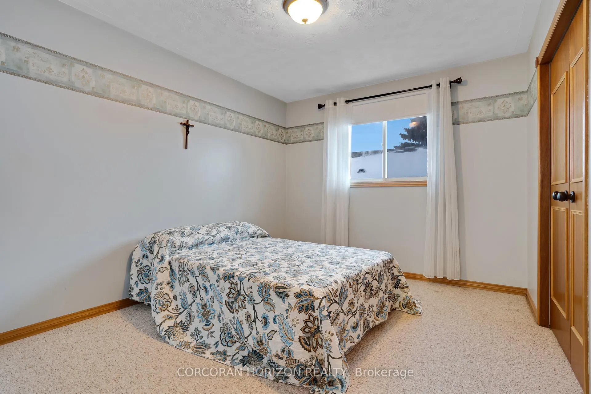 Photo 36 of 35 Southview Crescent, Cambridge — HOMEH