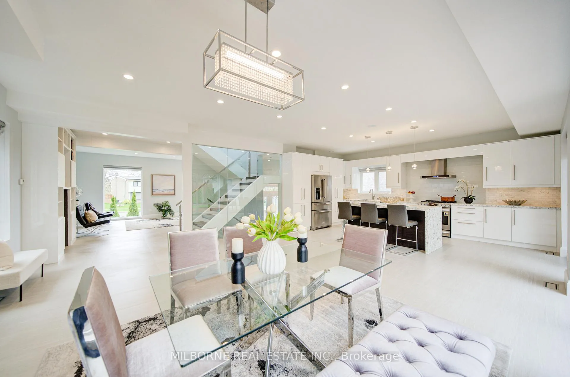 Photo 10 of 46 Ashfield Drive, Etobicoke, Eringate-Centennial-West Deane — HOMEH