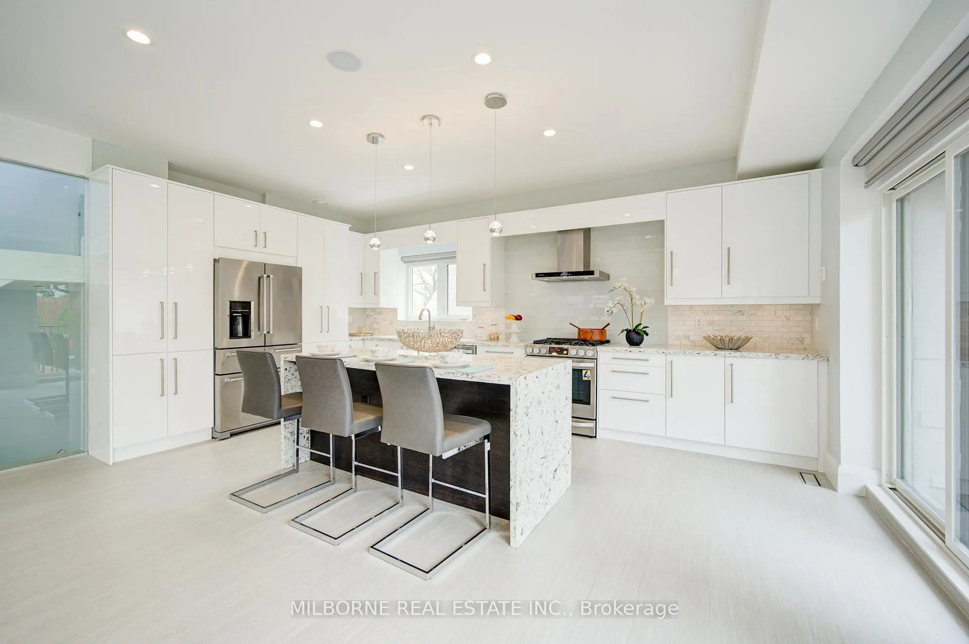Photo 11 of 46 Ashfield Drive, Etobicoke, Eringate-Centennial-West Deane — HOMEH