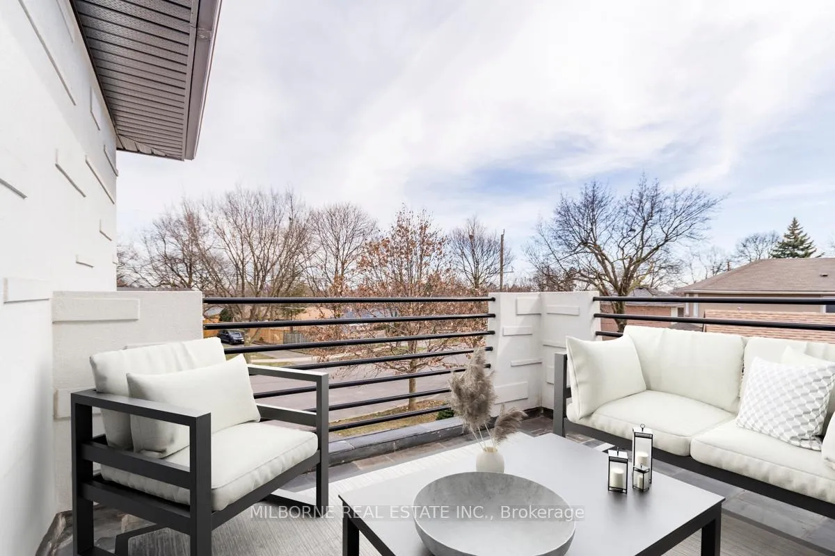 Photo 23 of 46 Ashfield Drive, Etobicoke, Eringate-Centennial-West Deane — HOMEH