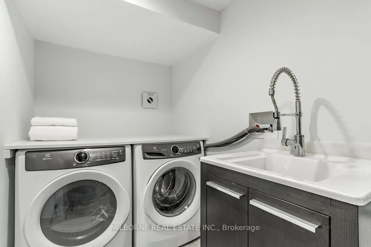 Photo 39 of 46 Ashfield Drive, Etobicoke, Eringate-Centennial-West Deane — HOMEH