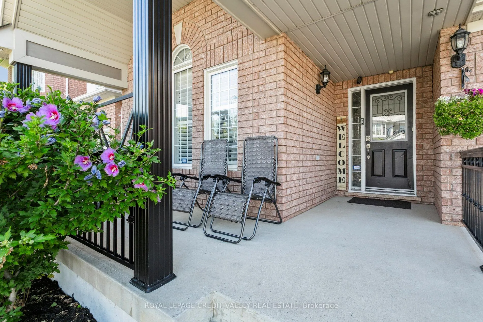 Photo 2 of 4 Mendoza Drive, Brampton, Fletcher's Meadow — HOMEH