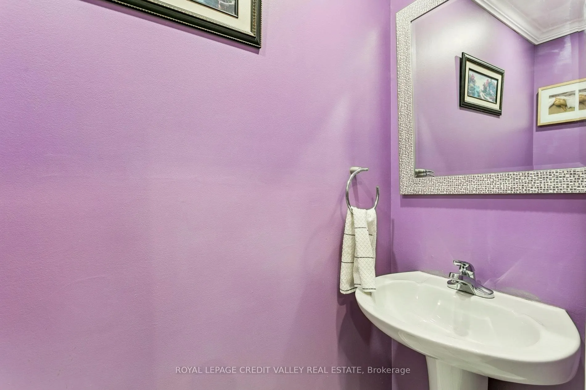 Photo 20 of 4 Mendoza Drive, Brampton, Fletcher's Meadow — HOMEH