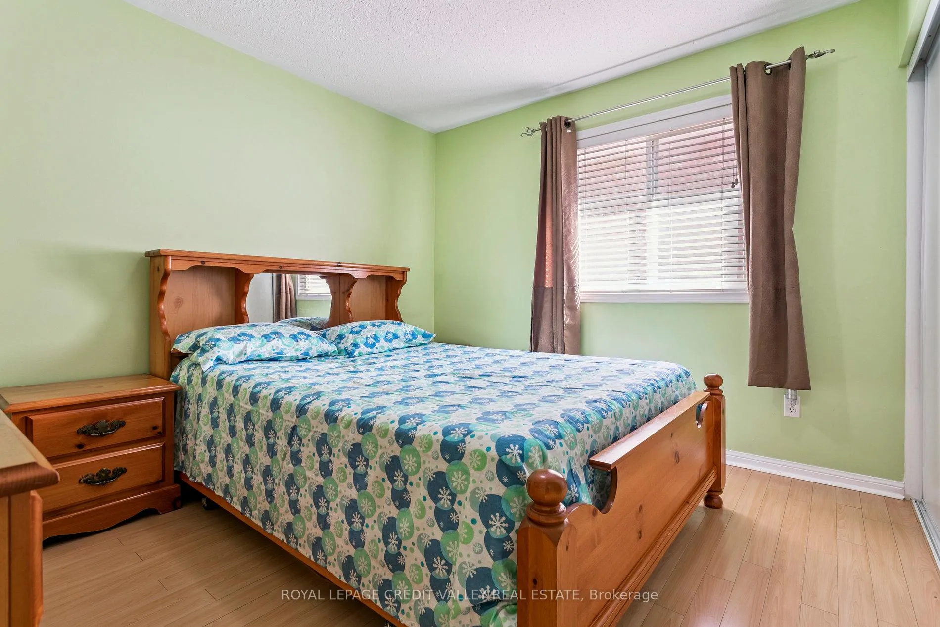 Photo 22 of 4 Mendoza Drive, Brampton, Fletcher's Meadow — HOMEH