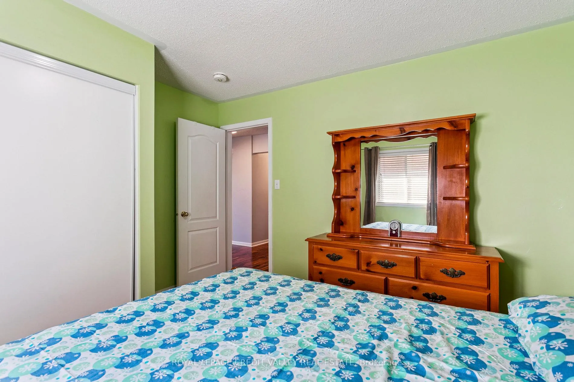 Photo 23 of 4 Mendoza Drive, Brampton, Fletcher's Meadow — HOMEH