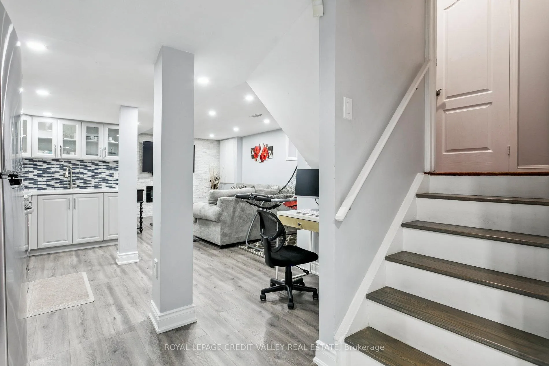 Photo 34 of 4 Mendoza Drive, Brampton, Fletcher's Meadow — HOMEH