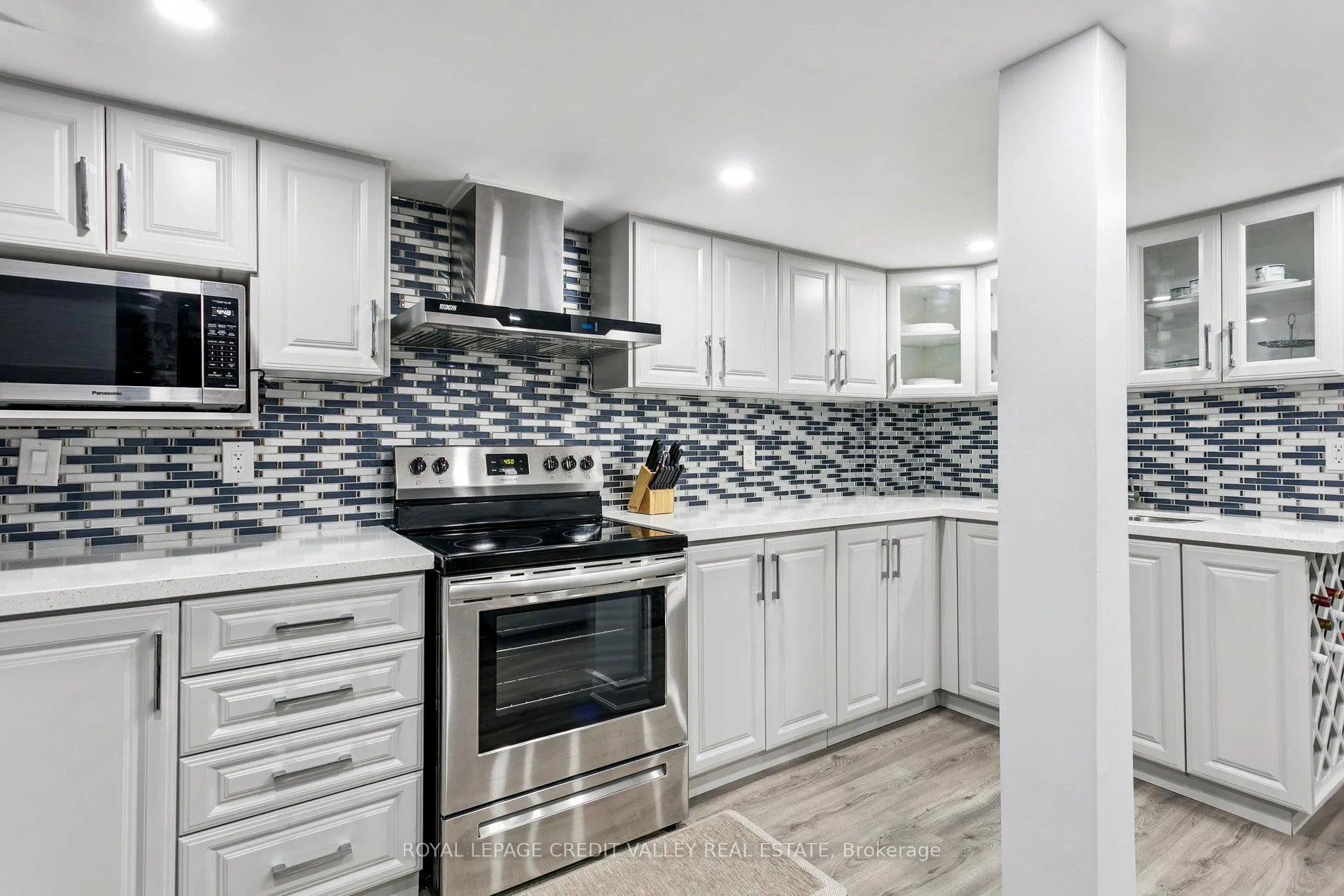 Photo 35 of 4 Mendoza Drive, Brampton, Fletcher's Meadow — HOMEH