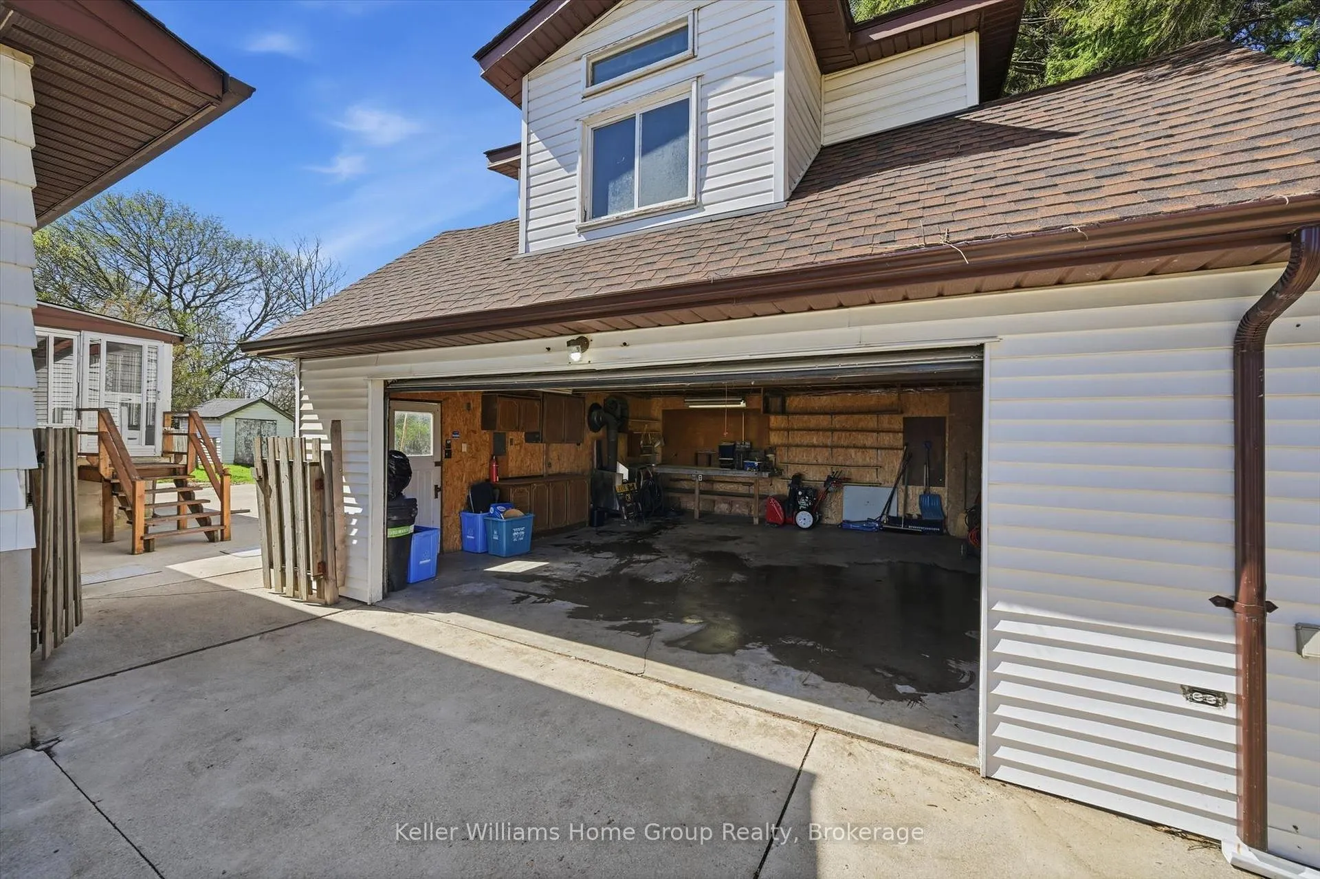 Photo 2 of 1233 5 Highway W, Hamilton, Rural Flamborough — HOMEH