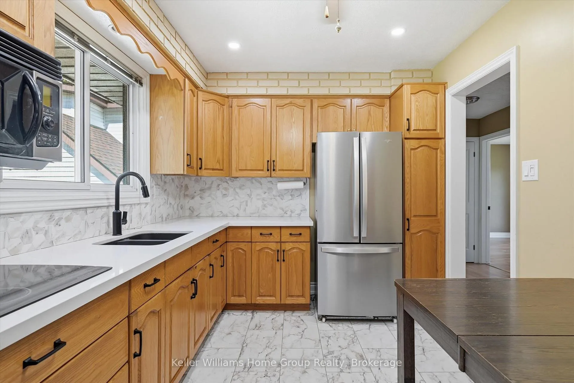Photo 4 of 1233 5 Highway W, Hamilton, Rural Flamborough — HOMEH