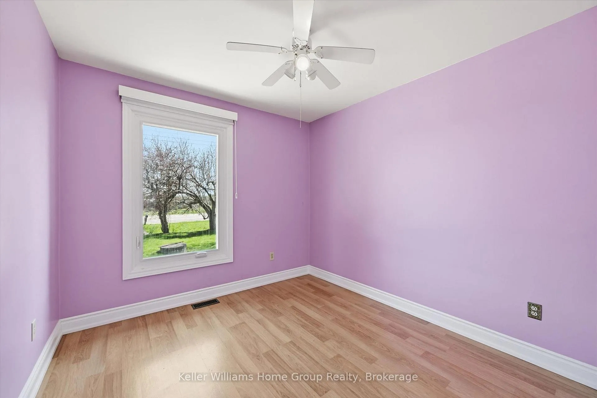 Photo 16 of 1233 5 Highway W, Hamilton, Rural Flamborough — HOMEH