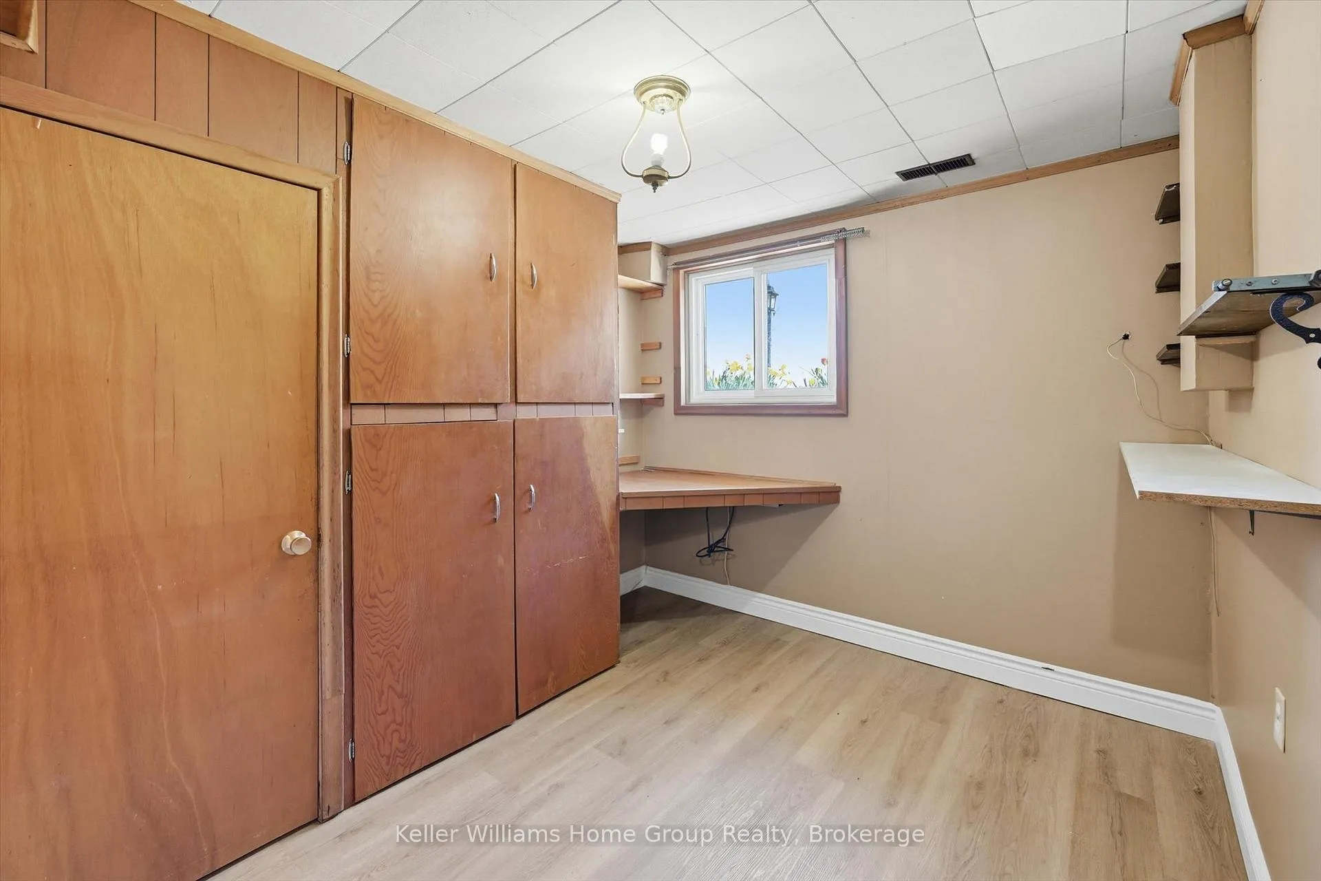 Photo 26 of 1233 5 Highway W, Hamilton, Rural Flamborough — HOMEH