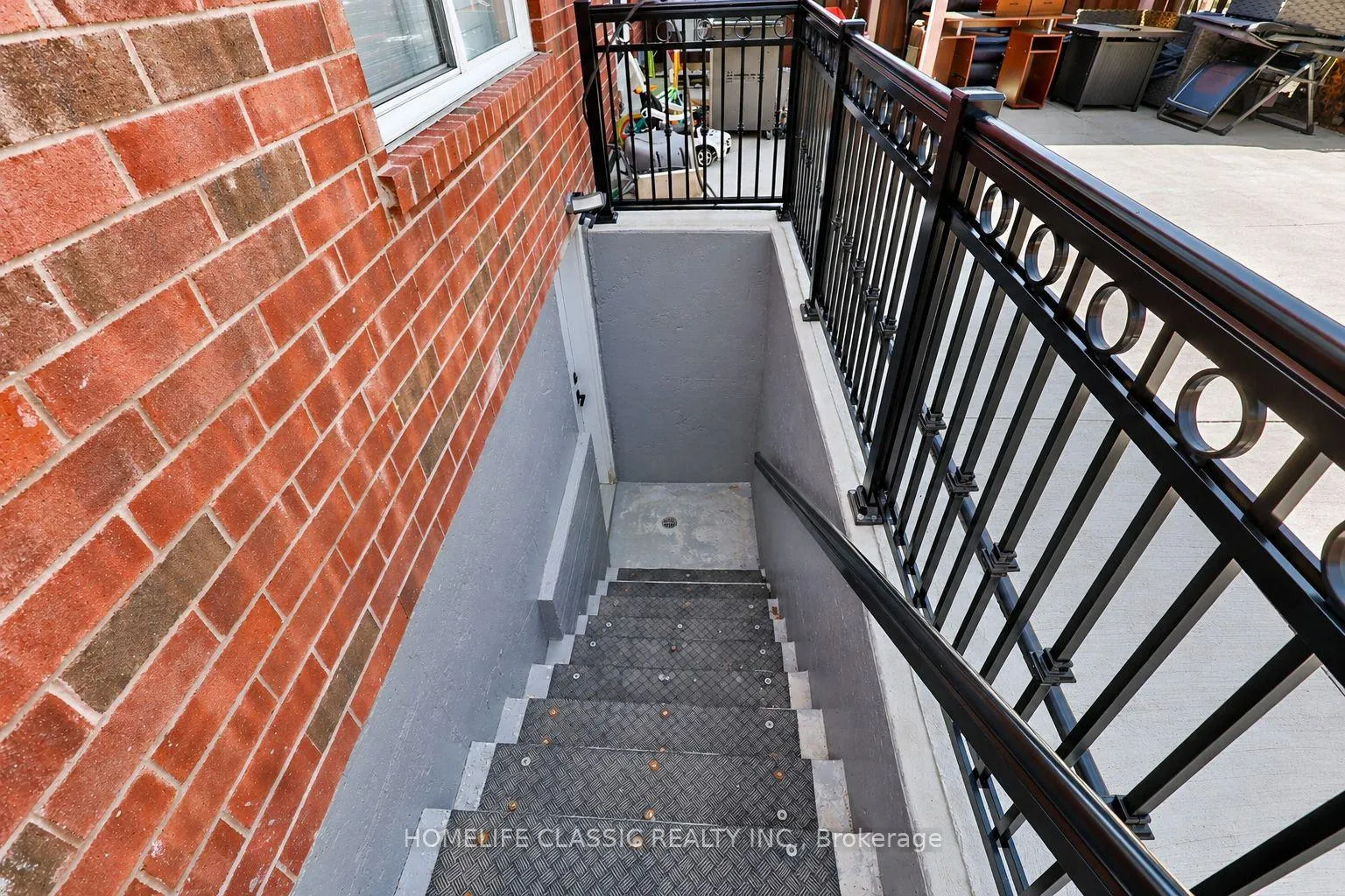 Photo 15 of 101 Botavia Downs Drive, Brampton, Fletcher's Meadow — HOMEH