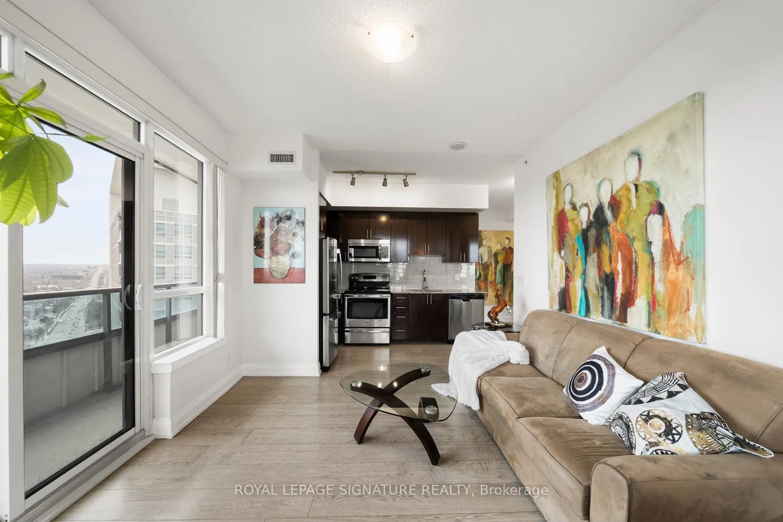 Photo 6 of Unit 2108, 7171 Yonge Street, Markham, Thornhill — HOMEH