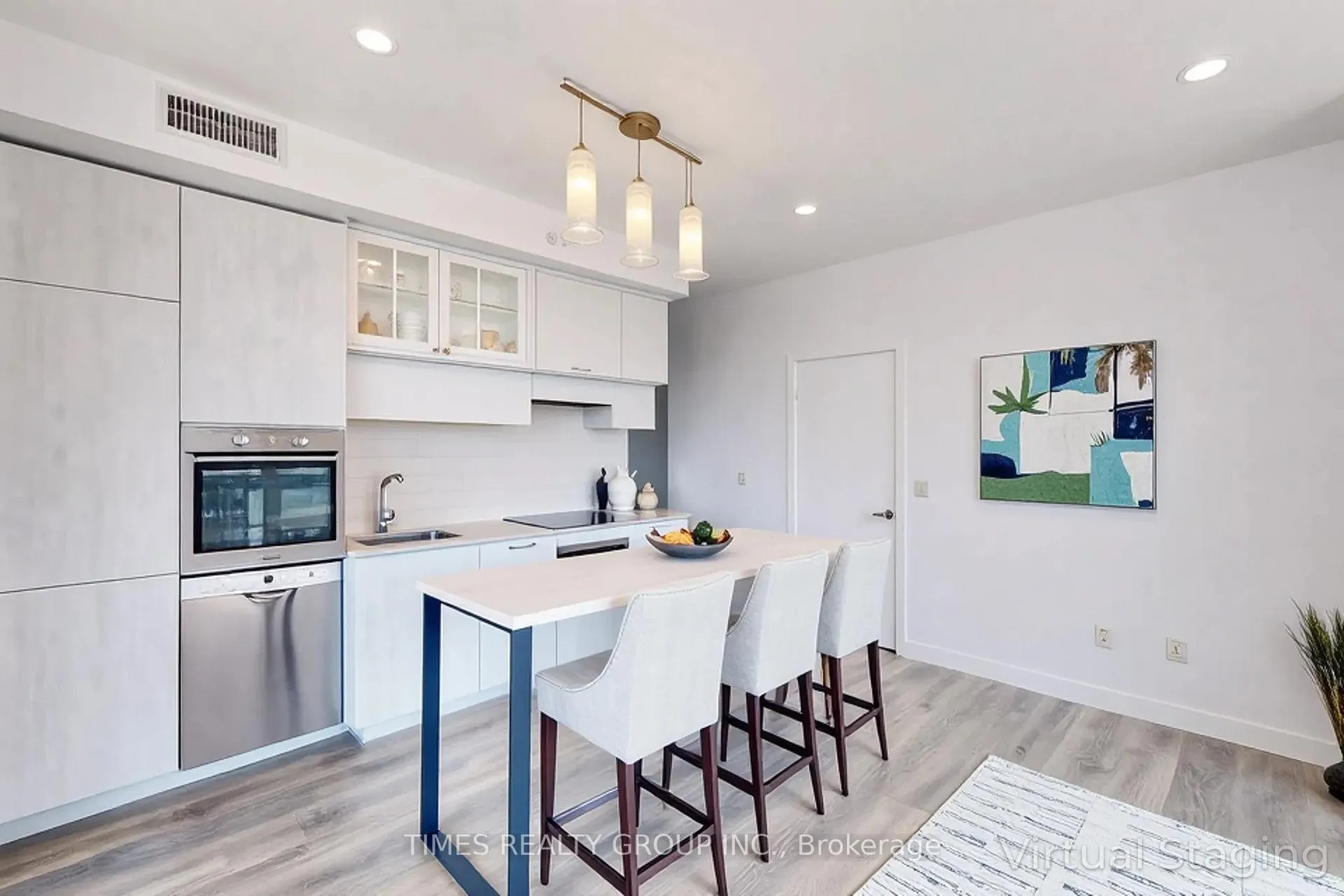 Photo 2 of Unit 1002, 8 Eglinton Avenue E, Toronto, Mount Pleasant West — HOMEH