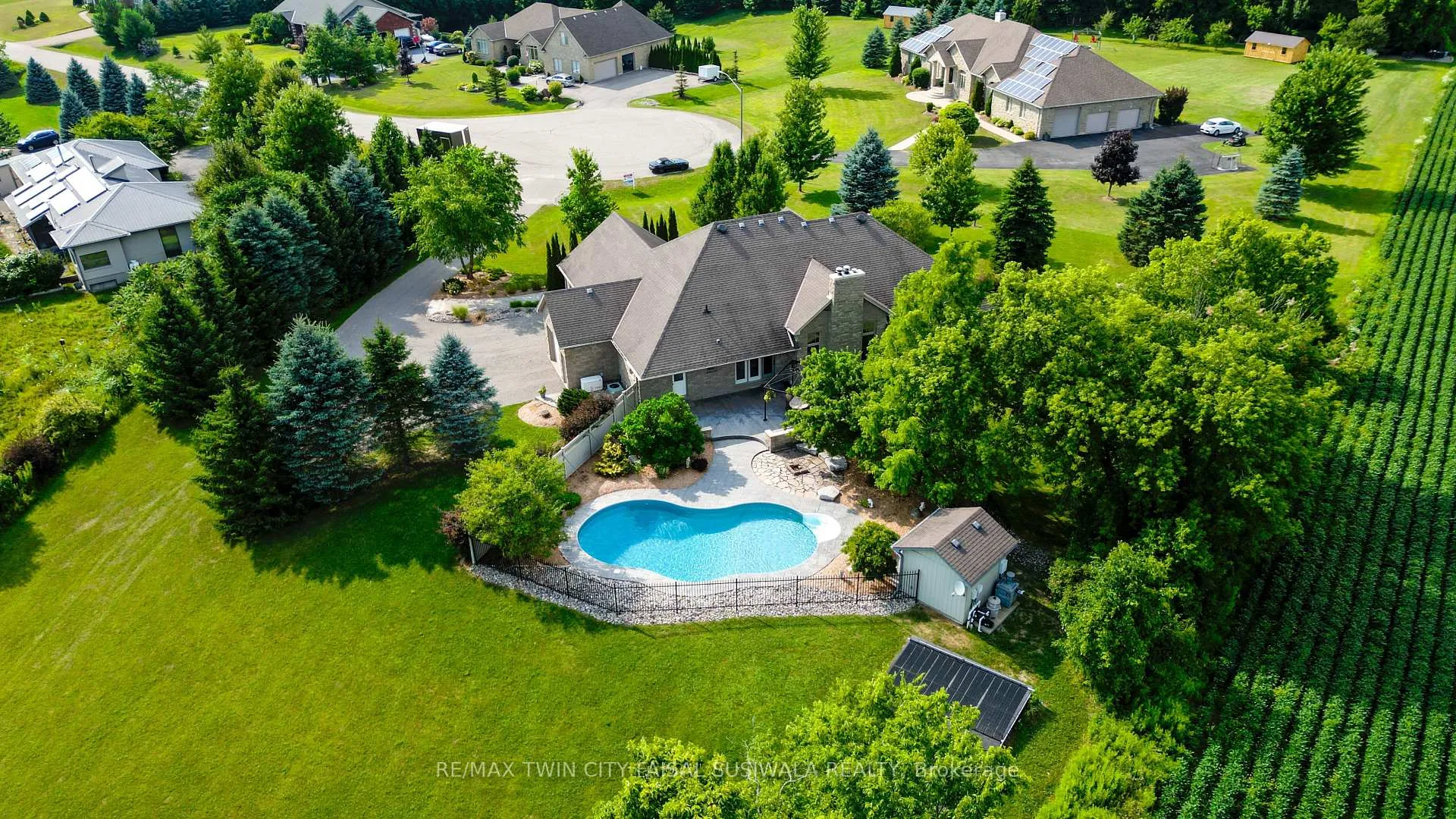 Photo 15 of 10 Eagle Ridge Court, Brant, Brantford Twp — HOMEH