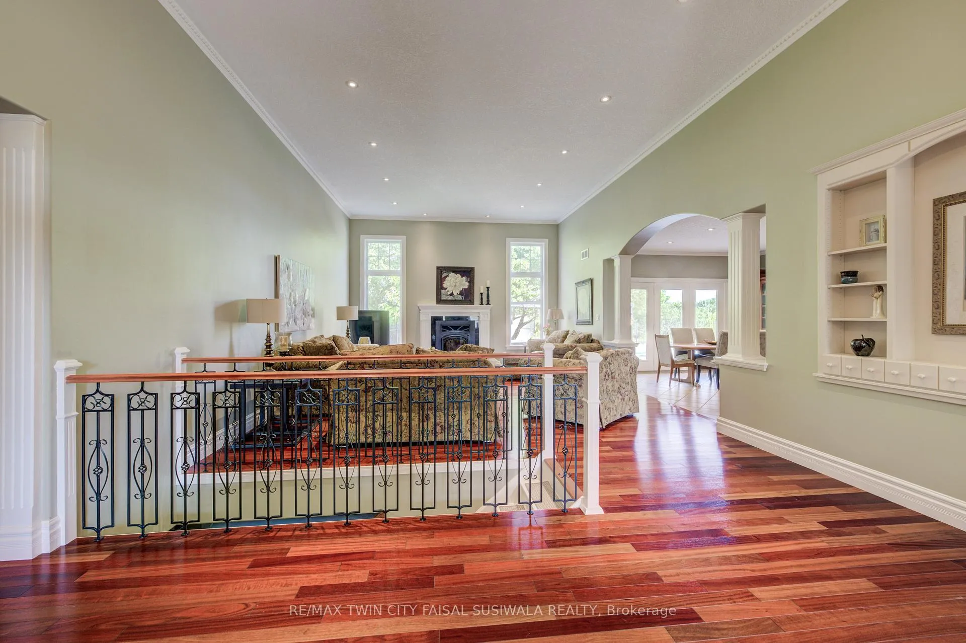 Photo 18 of 10 Eagle Ridge Court, Brant, Brantford Twp — HOMEH