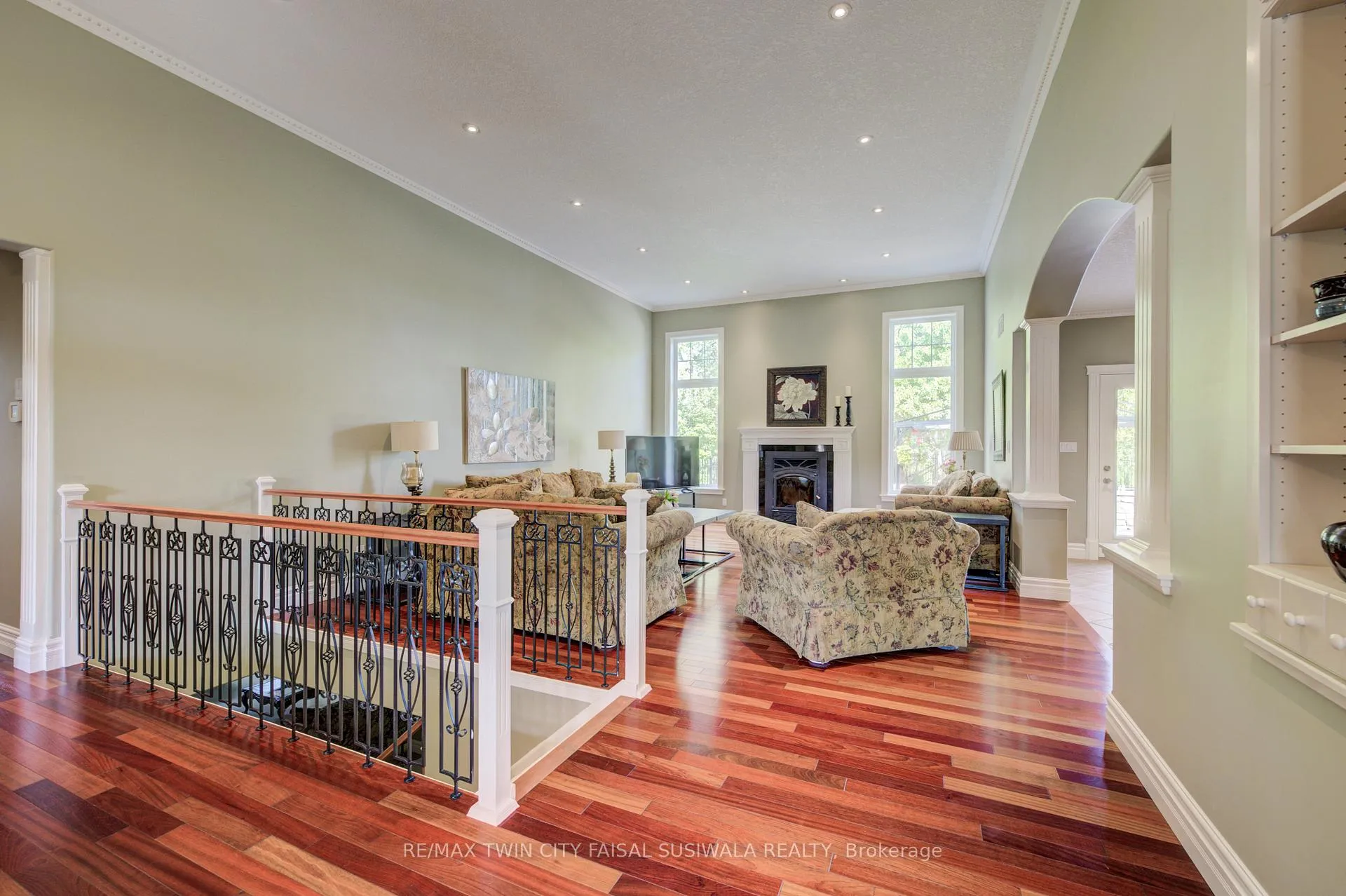 Photo 19 of 10 Eagle Ridge Court, Brant, Brantford Twp — HOMEH