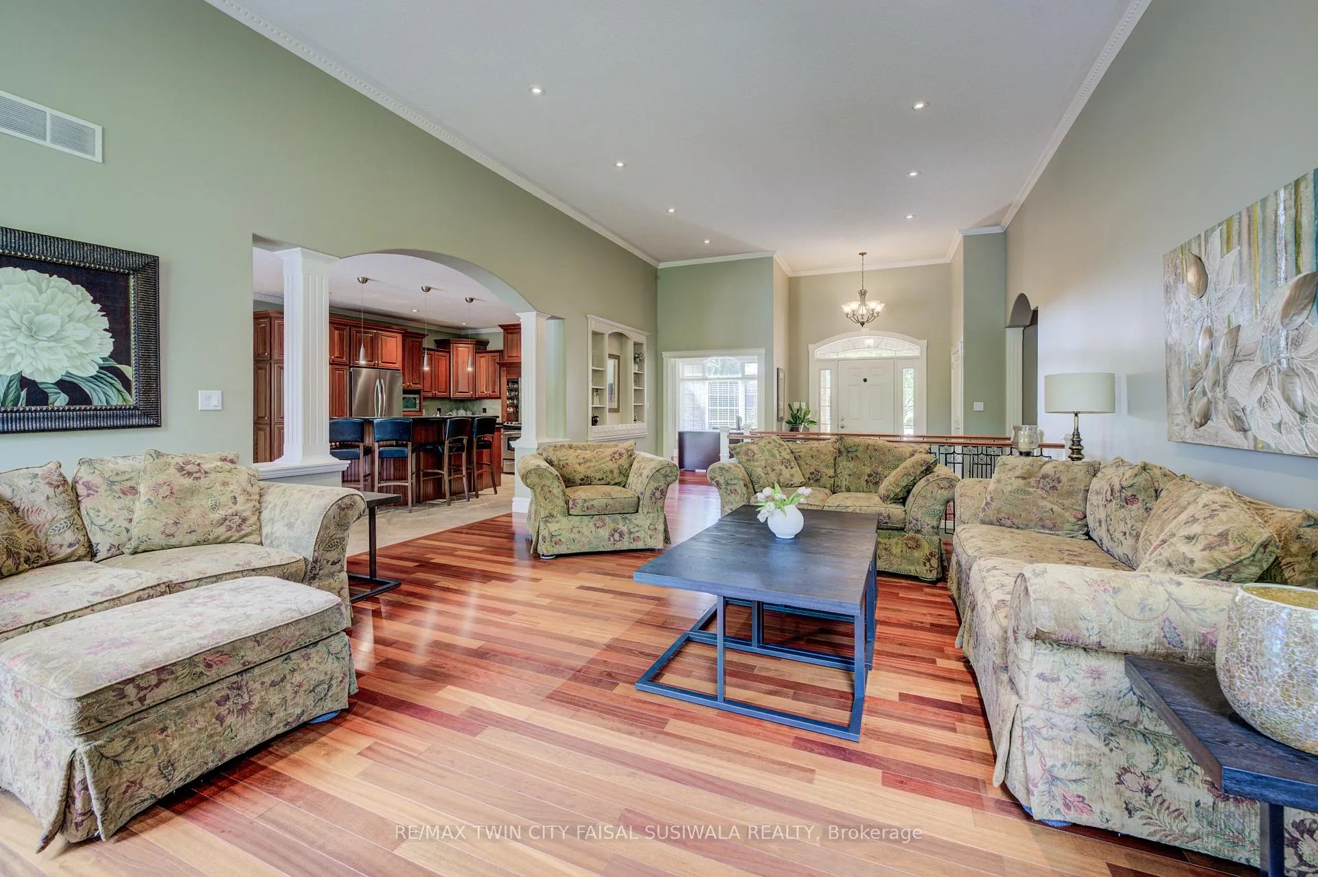 Photo 21 of 10 Eagle Ridge Court, Brant, Brantford Twp — HOMEH