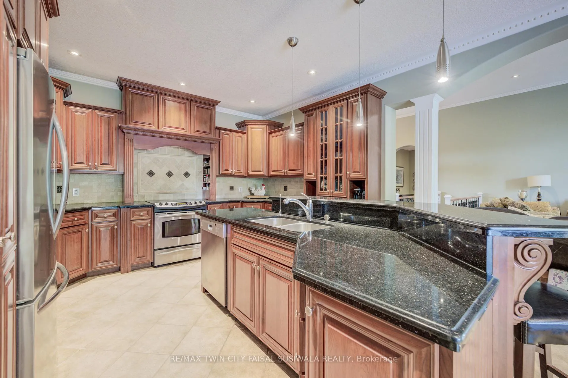 Photo 23 of 10 Eagle Ridge Court, Brant, Brantford Twp — HOMEH