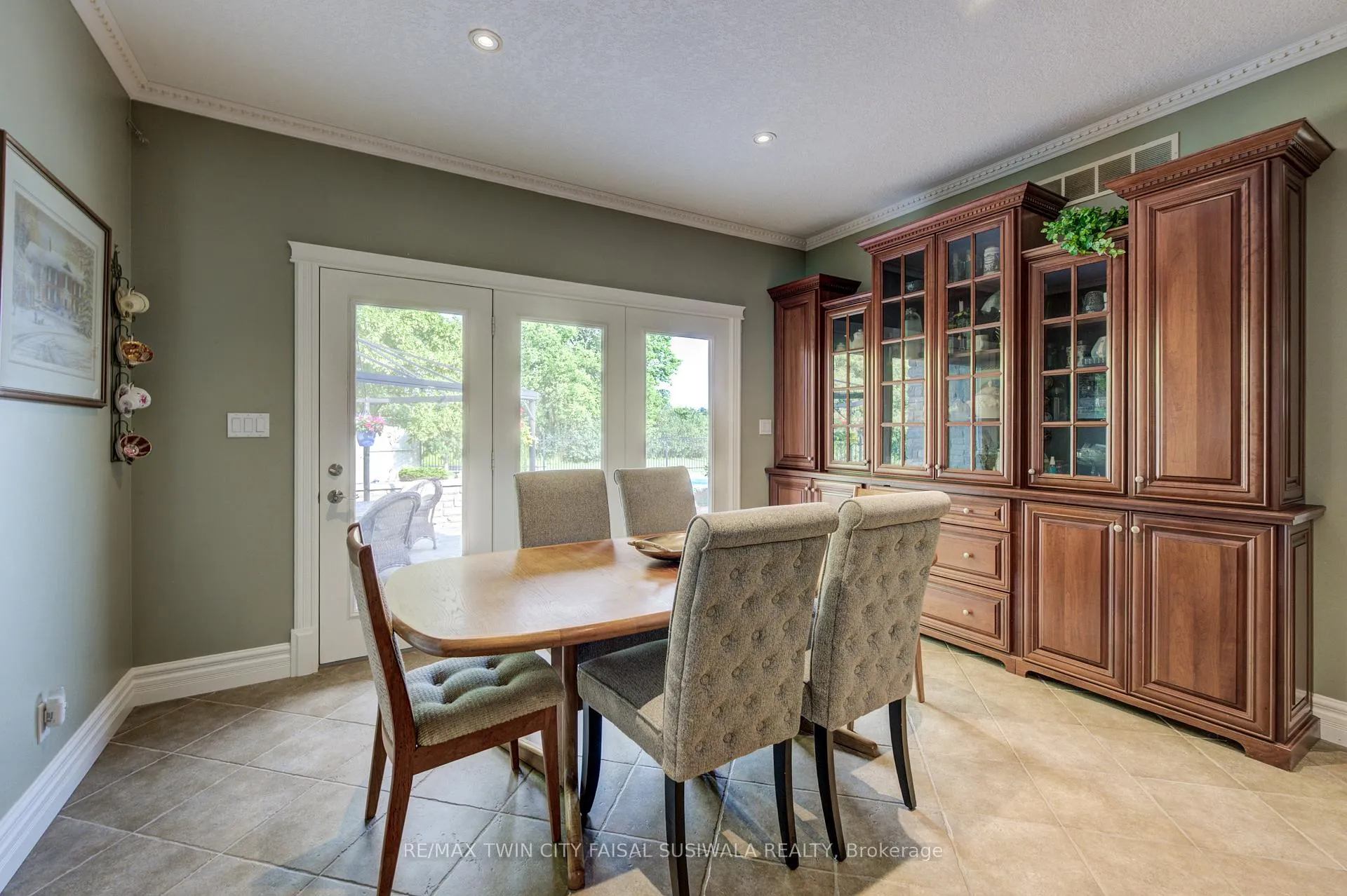Photo 26 of 10 Eagle Ridge Court, Brant, Brantford Twp — HOMEH