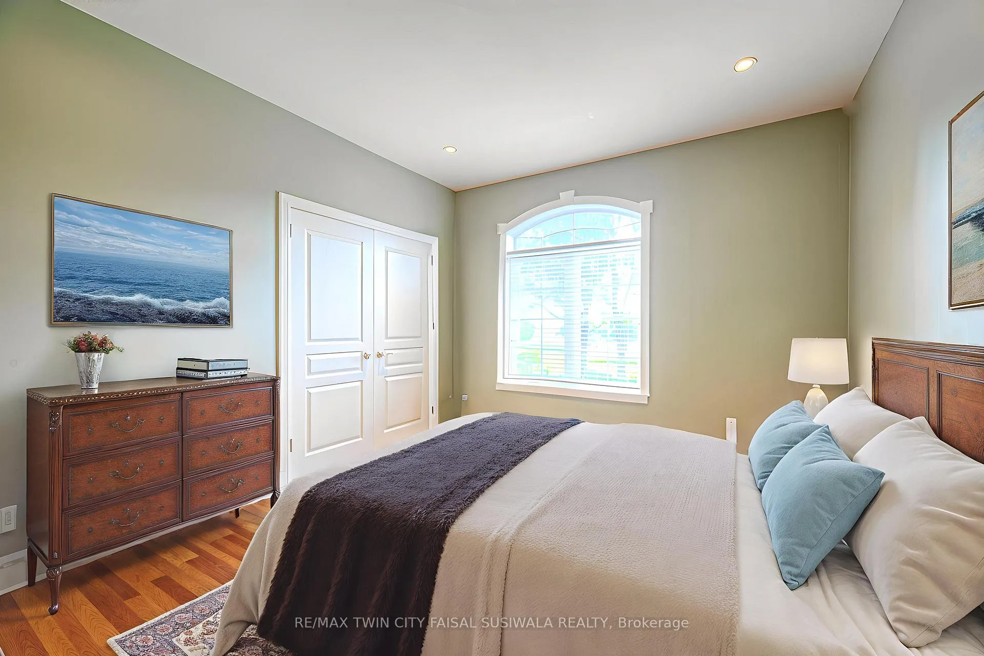 Photo 36 of 10 Eagle Ridge Court, Brant, Brantford Twp — HOMEH