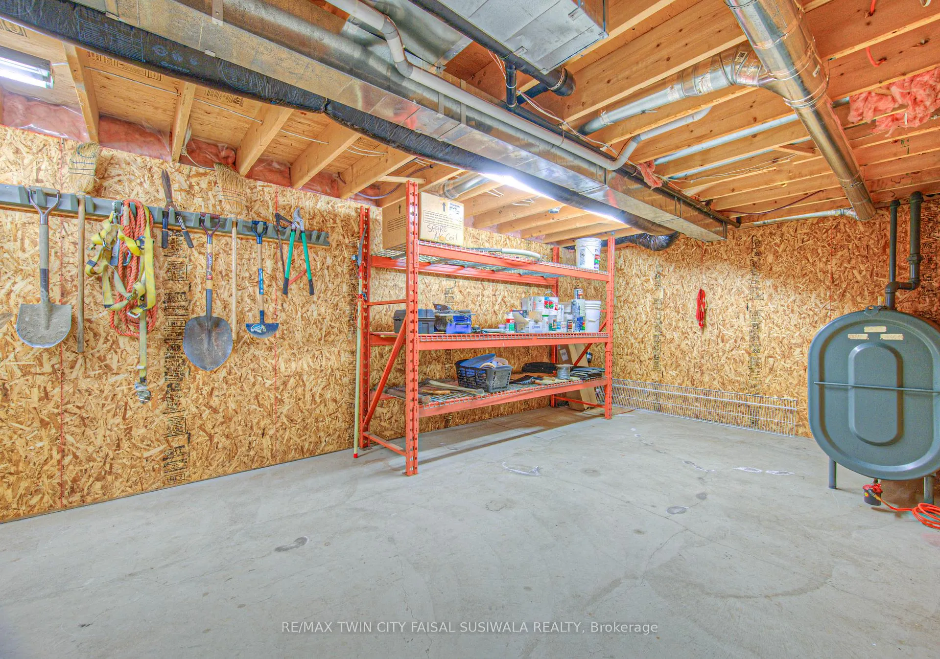 Photo 44 of 10 Eagle Ridge Court, Brant, Brantford Twp — HOMEH