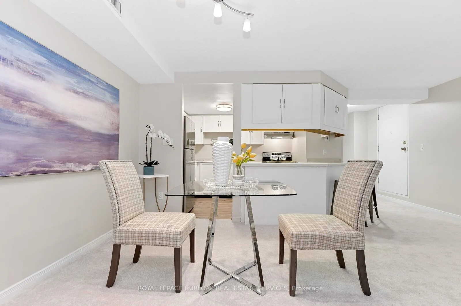 Photo 10 of Unit 212, 895 Maple Avenue, Burlington, Brant — HOMEH