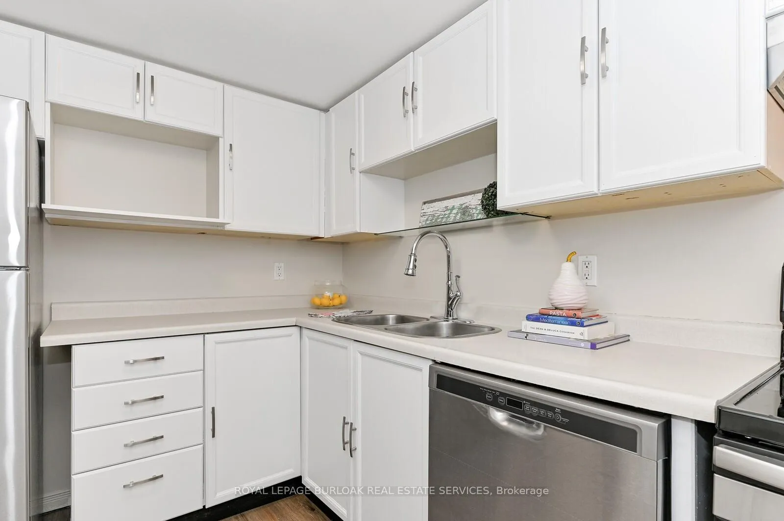 Photo 13 of Unit 212, 895 Maple Avenue, Burlington, Brant — HOMEH