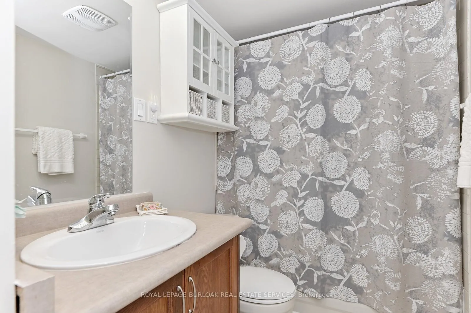 Photo 17 of Unit 212, 895 Maple Avenue, Burlington, Brant — HOMEH