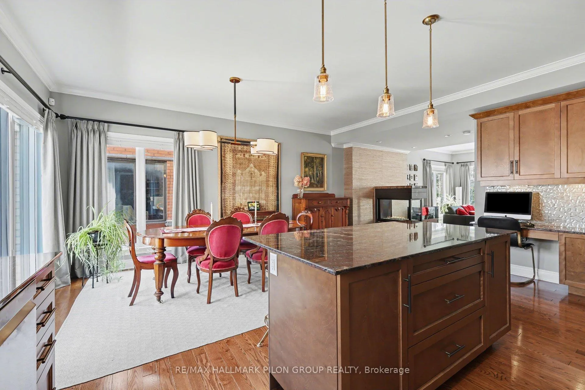 Photo 6 of 140 Connemara Private, Ottawa, Crystal Beach — HOMEH