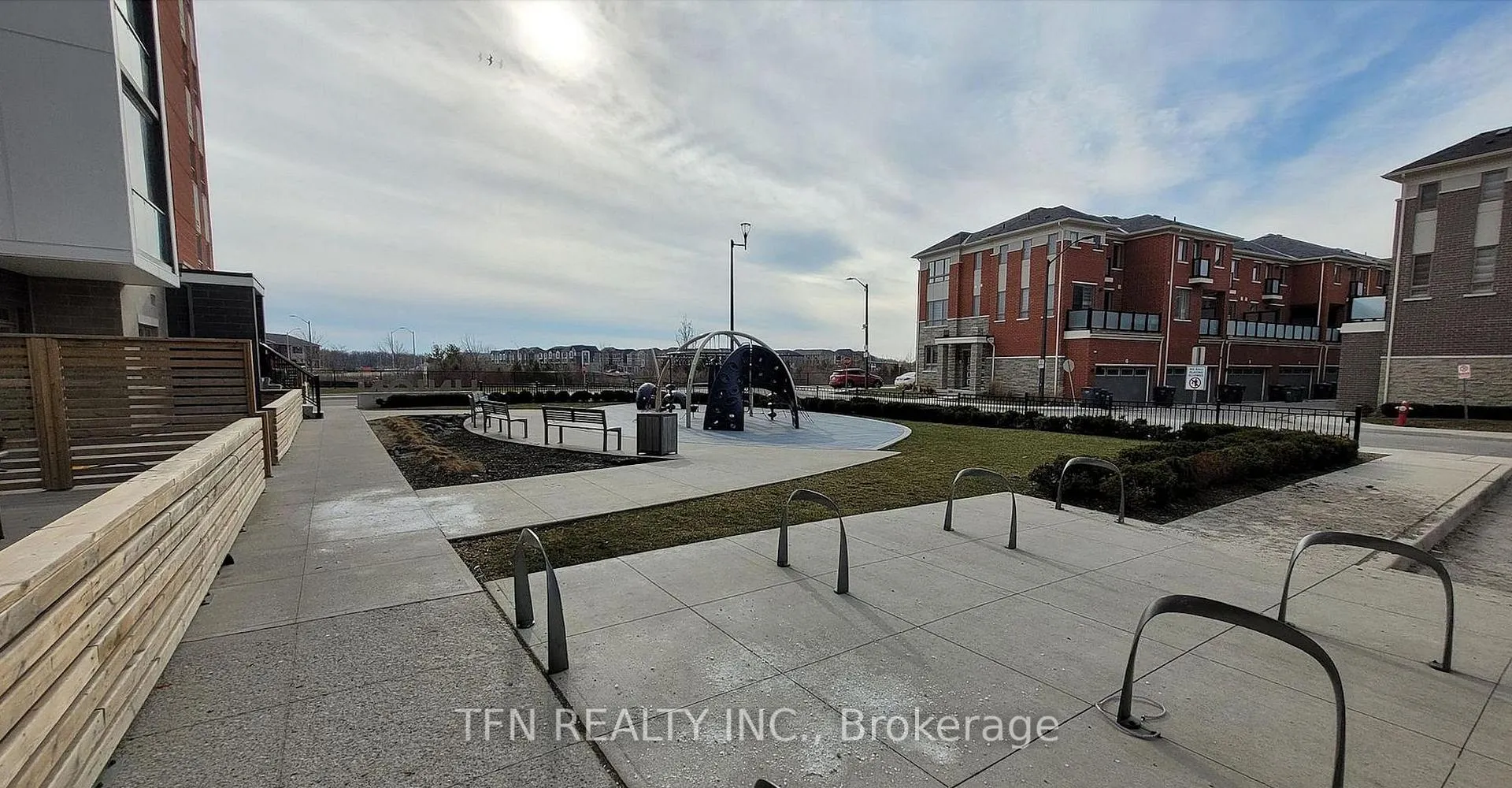 Photo 5 of Unit 306, 200 Lagerfeld Drive, Brampton, Northwest Brampton — HOMEH