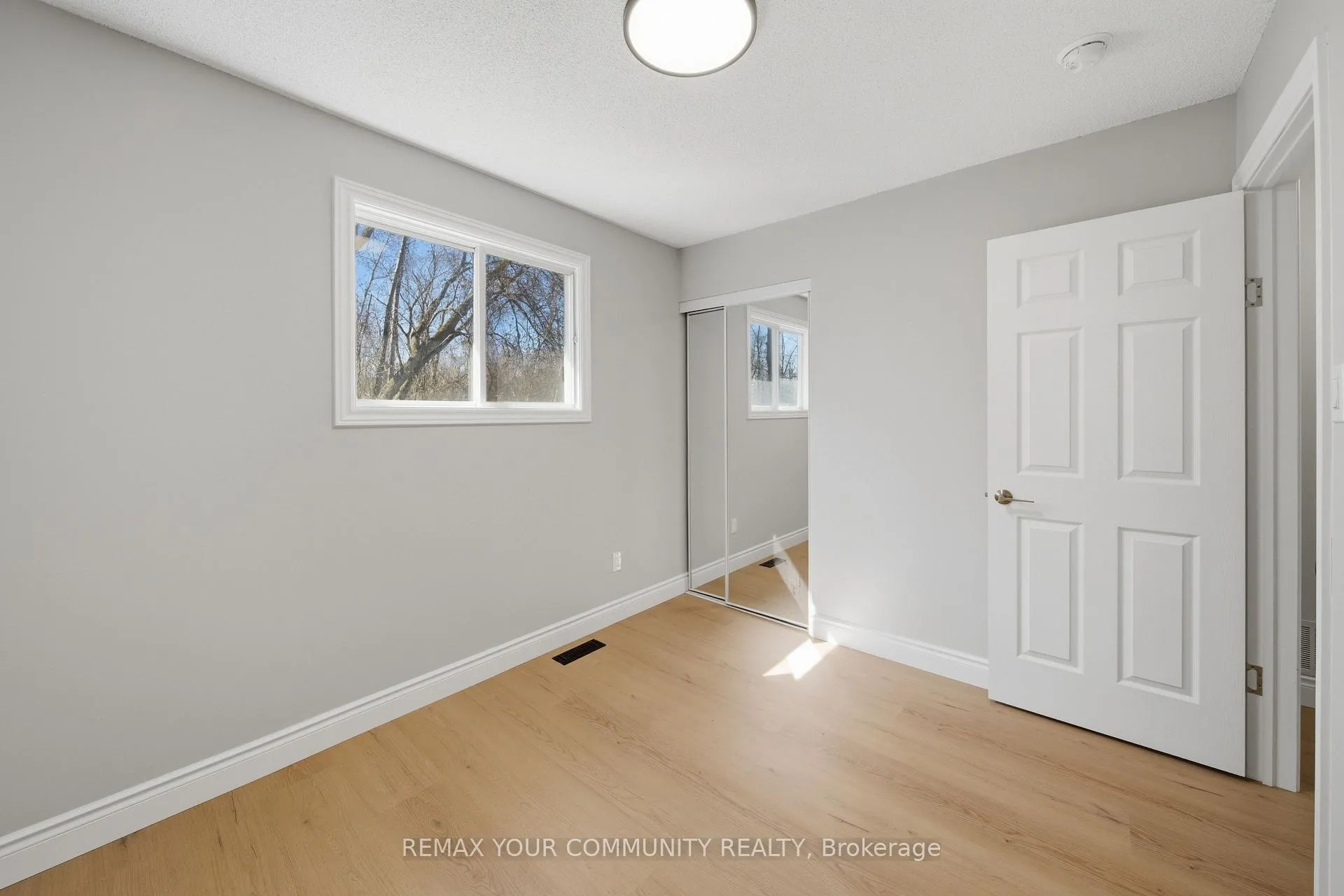 Photo 16 of Unit Main, 56 McConkey Place, Barrie, Allandale Heights — HOMEH