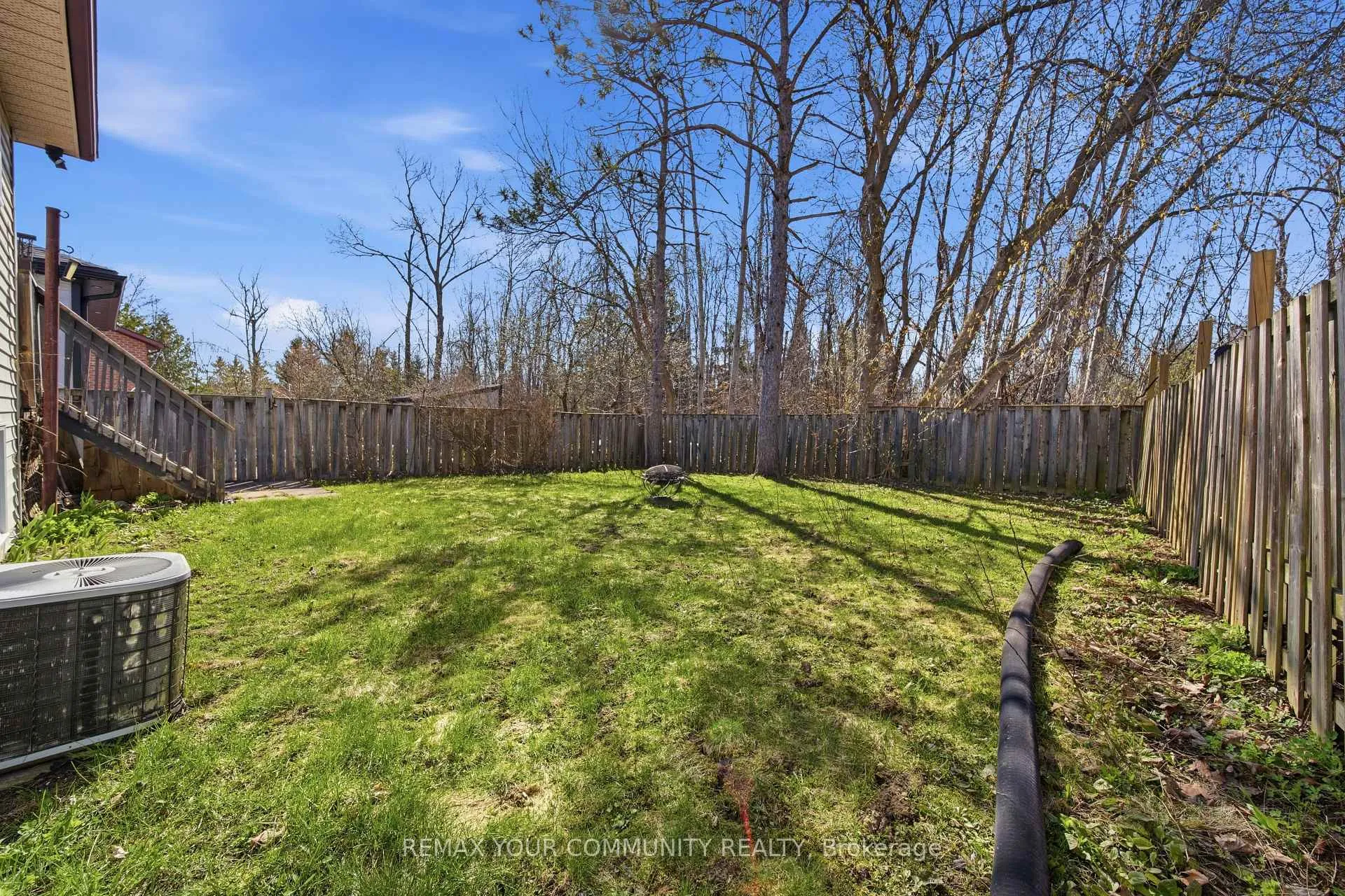 Photo 17 of Unit Main, 56 McConkey Place, Barrie, Allandale Heights — HOMEH