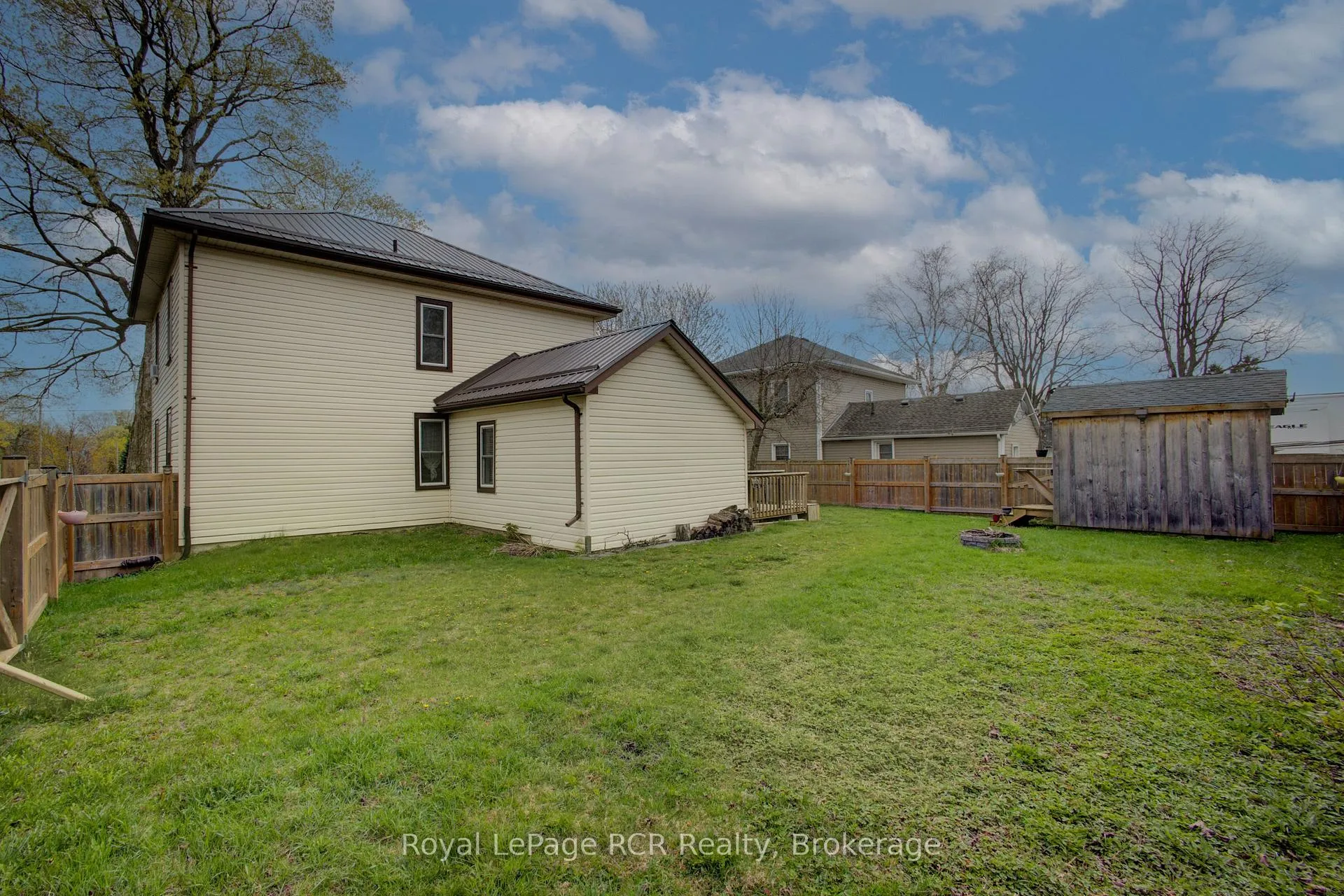 Photo 23 of 58 Mccutcheon Drive S, Huron East, Brussels — HOMEH