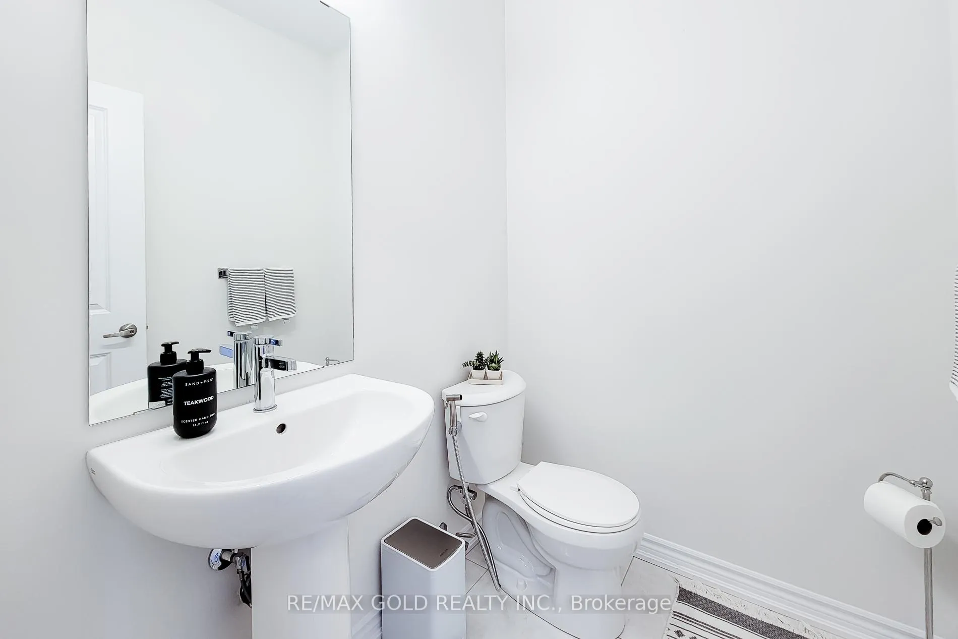 Photo 17 of 43 Mears Place, Brant, Paris — HOMEH