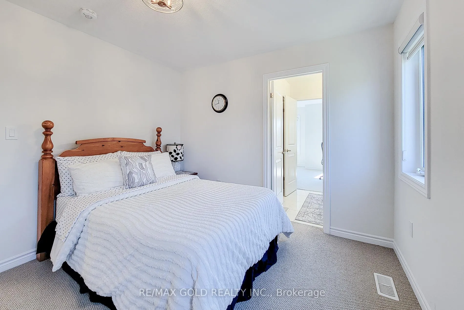 Photo 25 of 43 Mears Place, Brant, Paris — HOMEH
