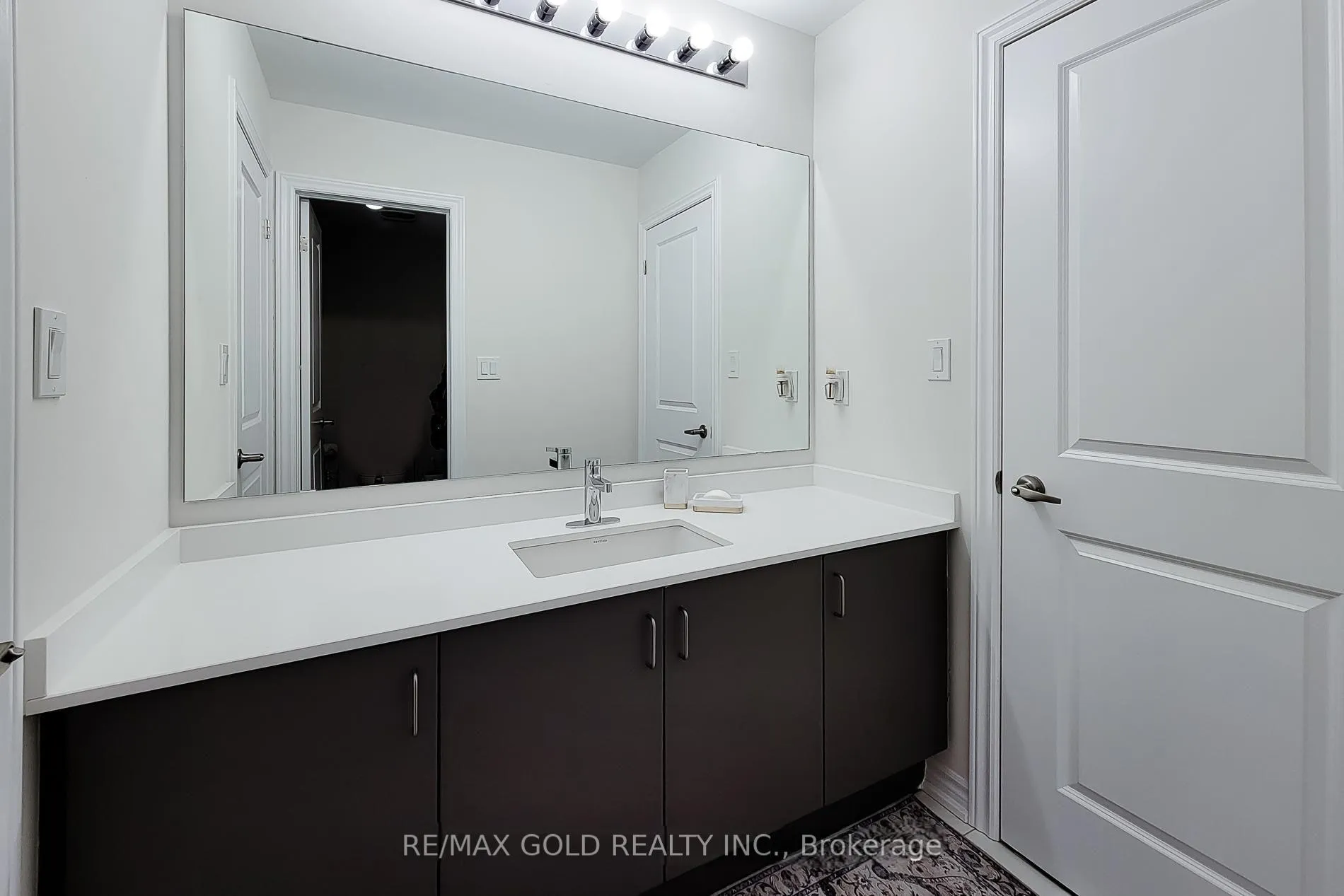 Photo 27 of 43 Mears Place, Brant, Paris — HOMEH