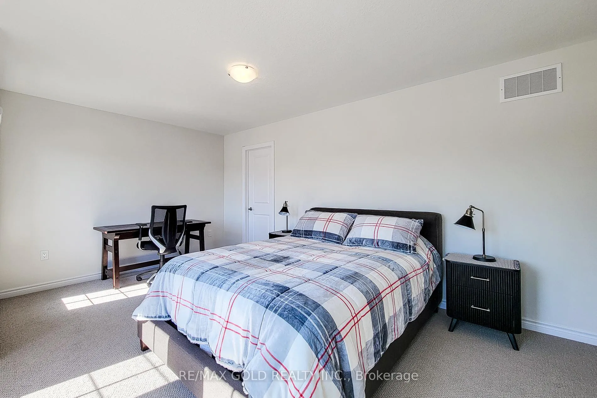 Photo 28 of 43 Mears Place, Brant, Paris — HOMEH