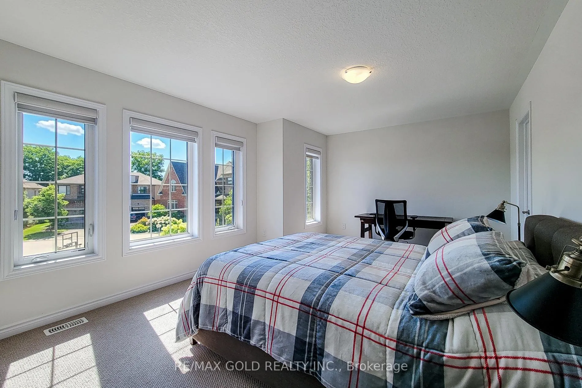 Photo 29 of 43 Mears Place, Brant, Paris — HOMEH