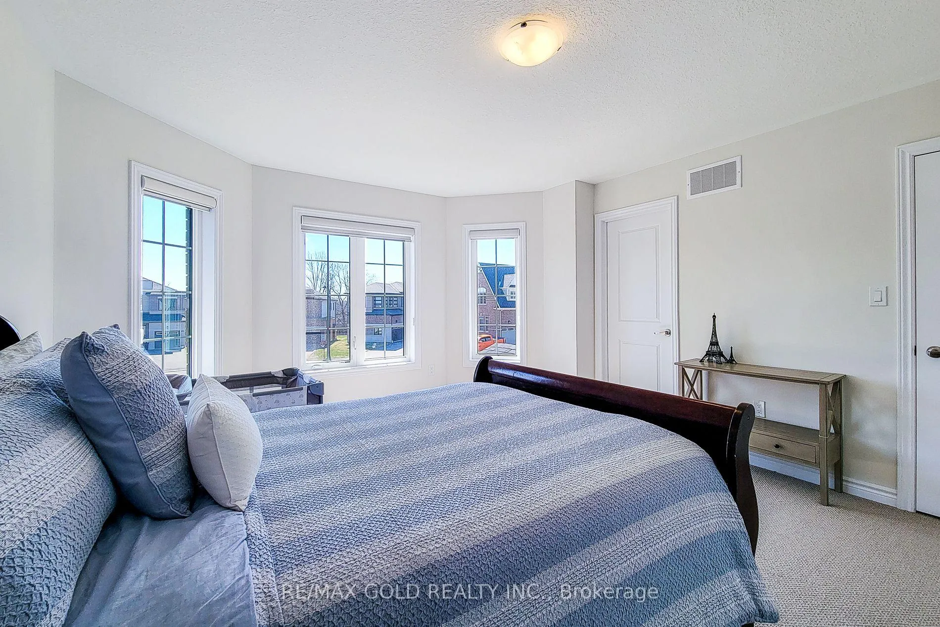 Photo 33 of 43 Mears Place, Brant, Paris — HOMEH