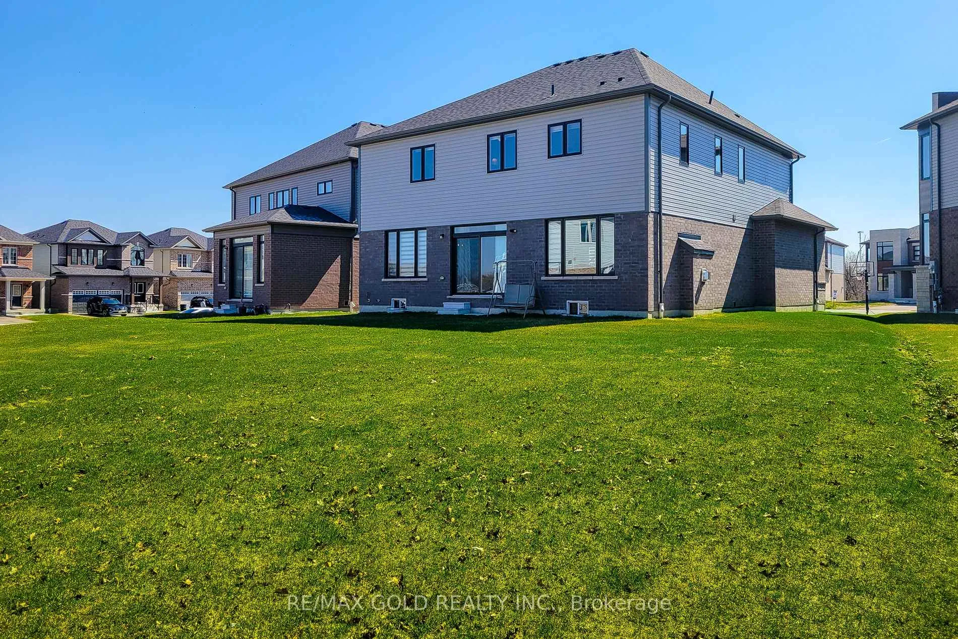 Photo 38 of 43 Mears Place, Brant, Paris — HOMEH