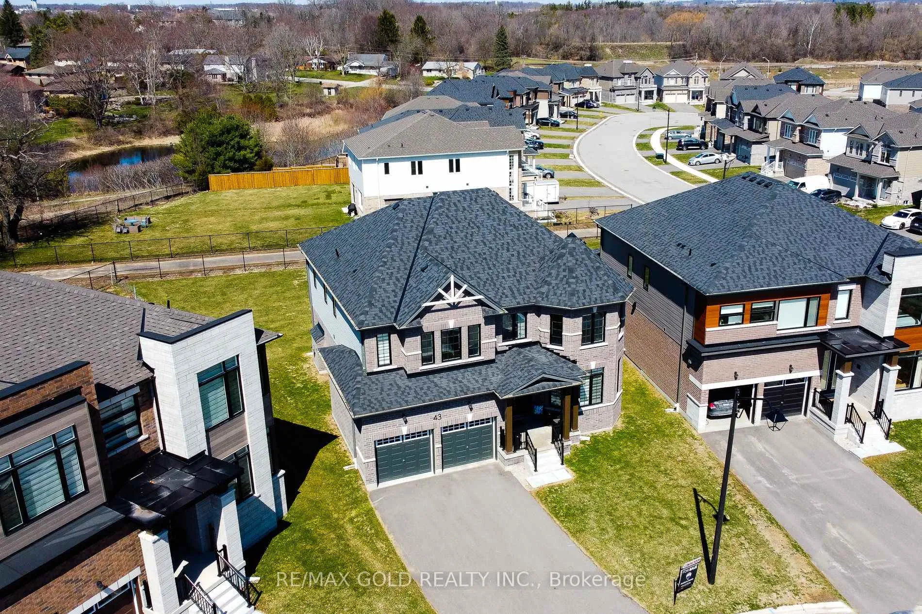 Photo 39 of 43 Mears Place, Brant, Paris — HOMEH