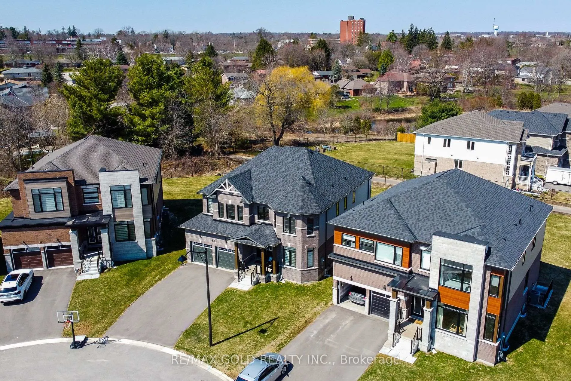 Photo 40 of 43 Mears Place, Brant, Paris — HOMEH