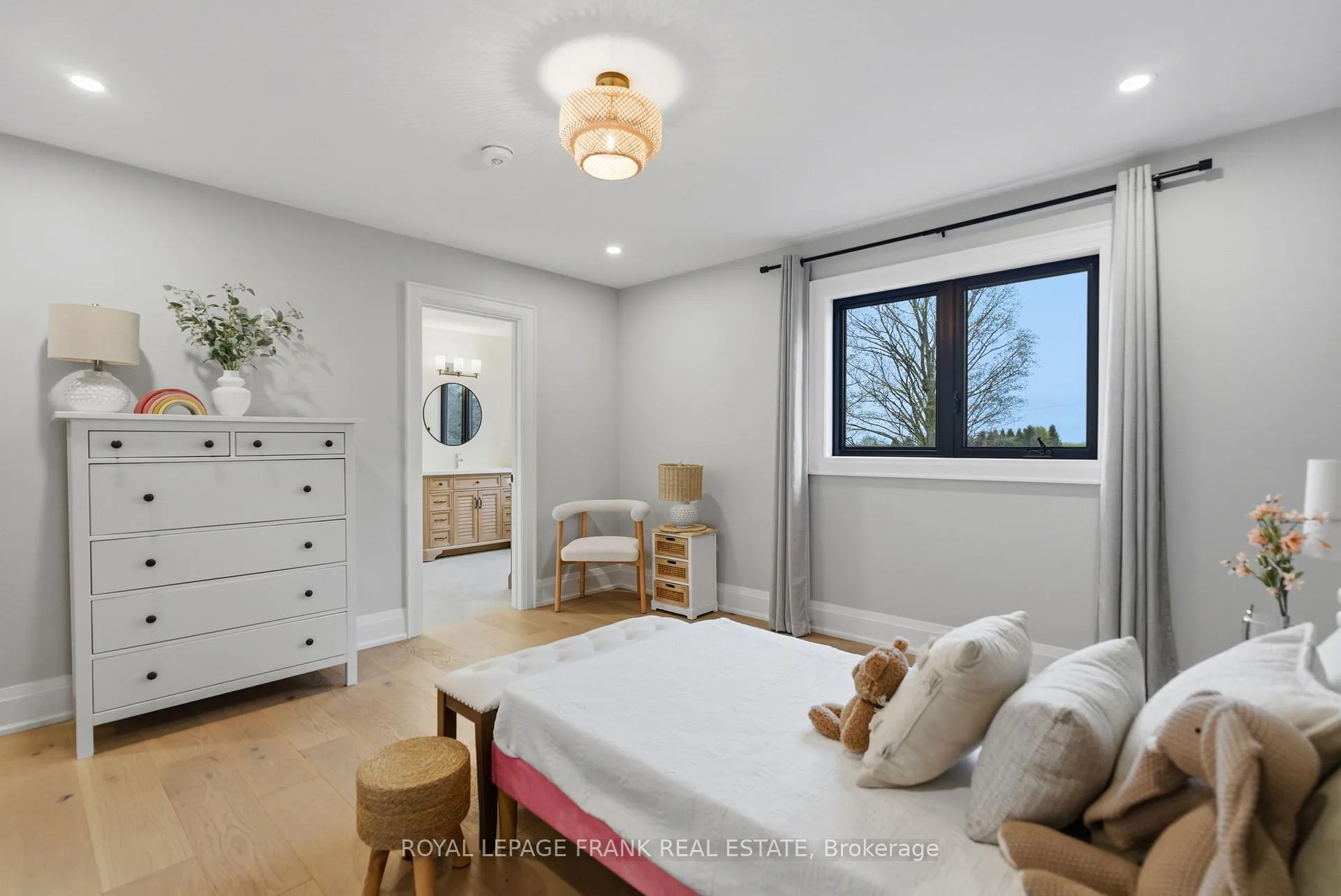 Photo 27 of 5947 Main Street, Clarington, Orono — HOMEH